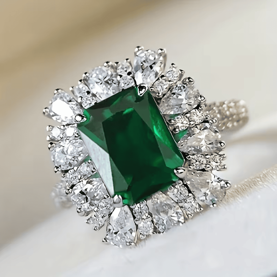 Δαχτυλίδι Imperial Emerald Halo