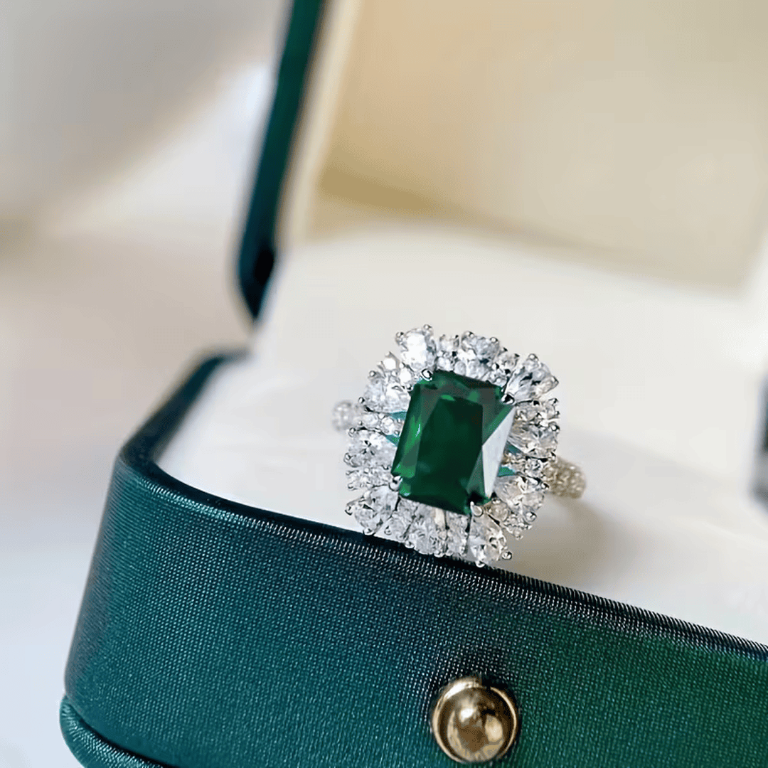 Δαχτυλίδι Imperial Emerald Halo